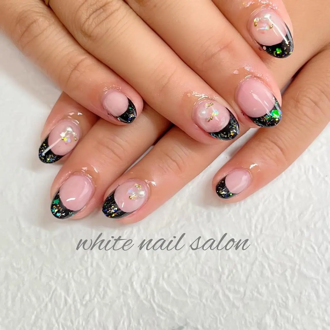 ネイル フットネイル ジェルネイル ハードジェル ラメ(グリッター) 持ち込み ハンドネイル white nail salonのネイルデザイン