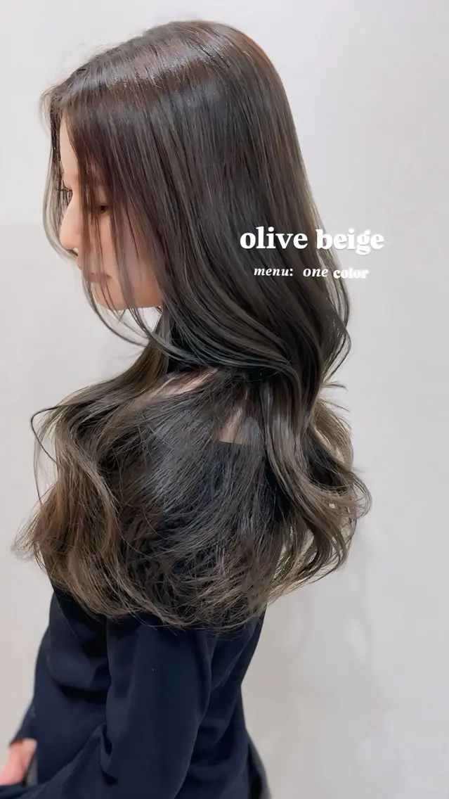 ロング カラー ベージュカラー オリーブベージュ ヘアカラー レイヤー/韓国ヘア 角岡泉希のヘアスタイル