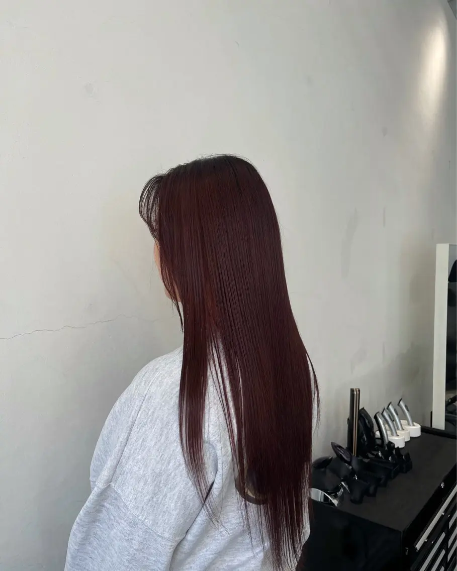 ロング カラー ボルドーカラー レッドカラー ヘアカラー トリートメント ヘッドスパ NENE/GARTE 代官山/渋谷のヘアスタイル