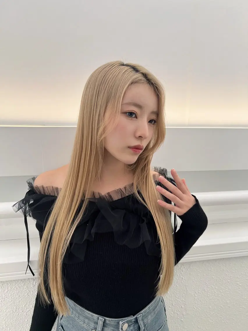 セミロング カラー ベージュカラー ブリーチ ブロンド ケアブリーチ 透明感カラー カット ヘアカラー 💎透明感カラー特化 💎TAISEIのヘアスタイル