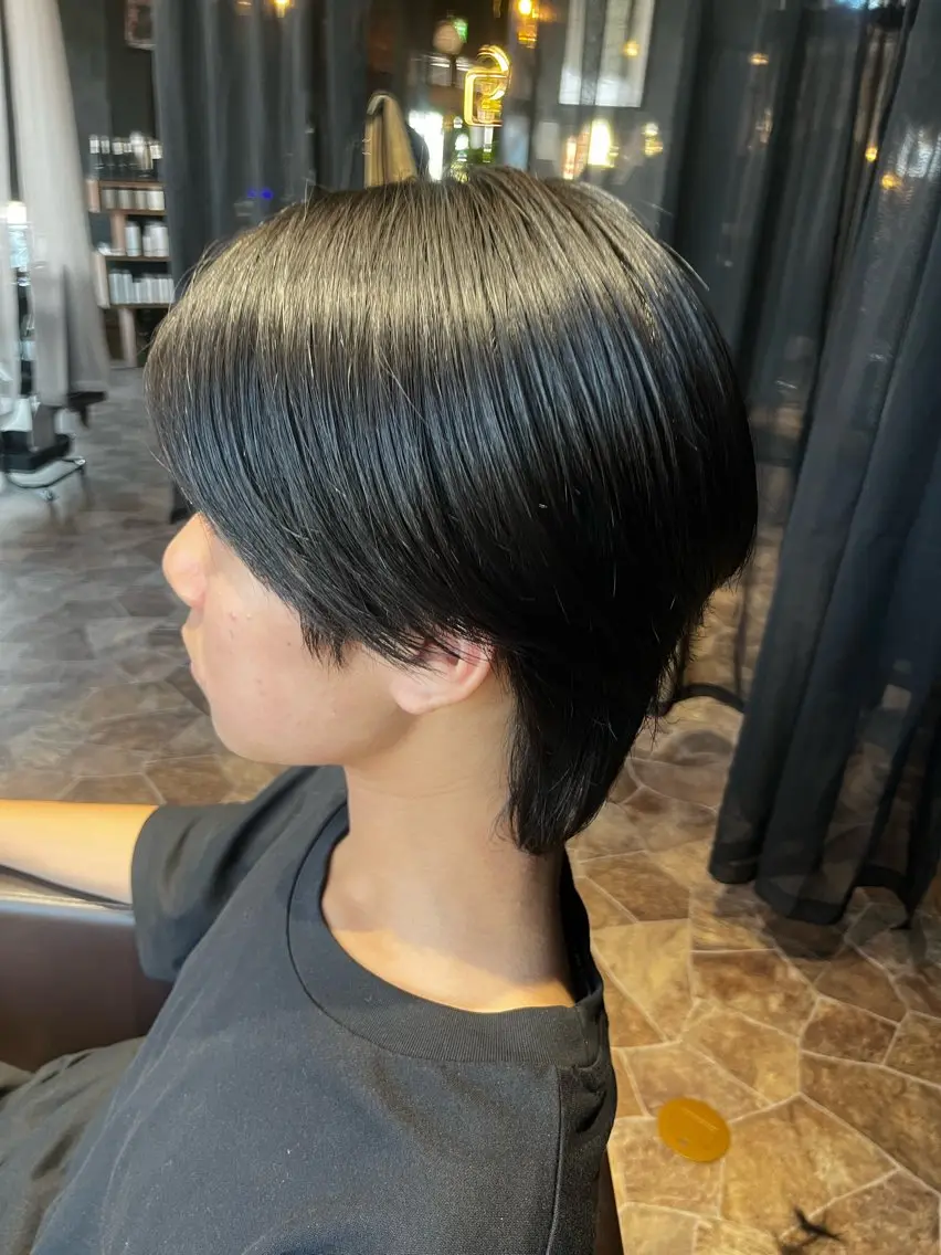 ミディアム メンズ センターパート メンズウルフカット ウルフカット 松田 悠磨のヘアスタイル