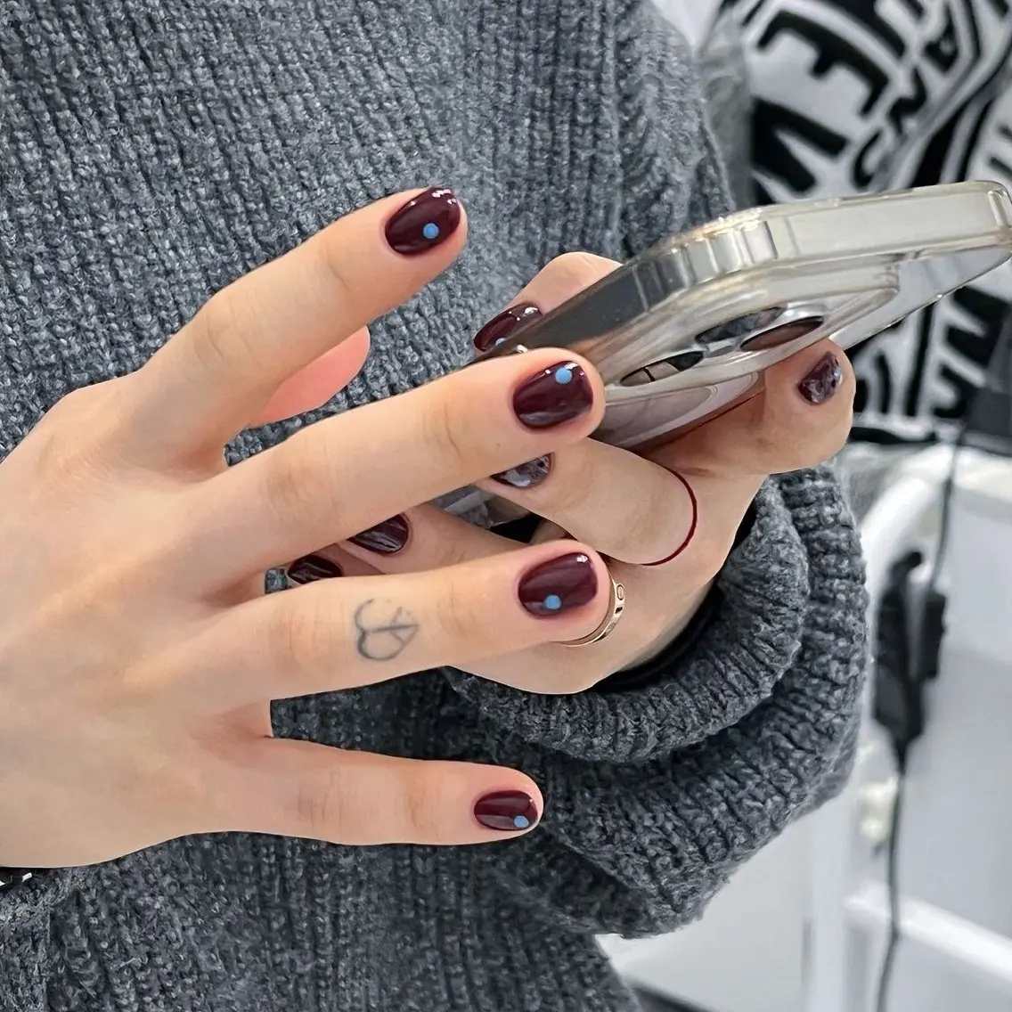 ネイル ハンドネイル フットネイル ハンドケア Kora Nailのネイルデザイン