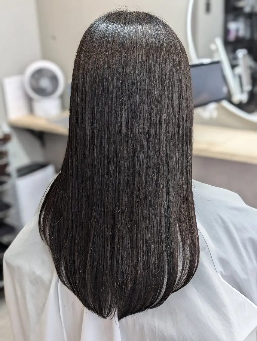 カット＋艶カラー（全頭）＋ihairトリートメント《超音波アイロン》の写真