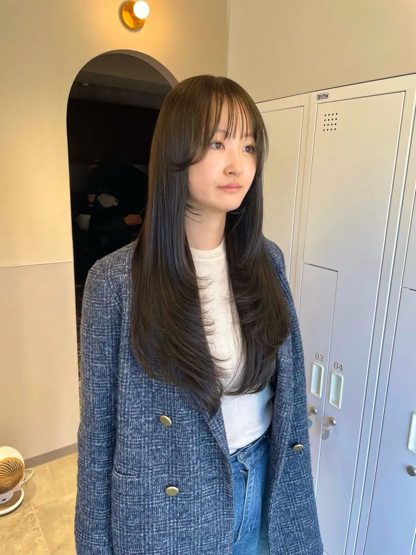 ロング カラー ロングレイヤー オリーブカラー レイヤーカット ロング カット ヘアカラー トリートメント 武田 清久のヘアスタイル