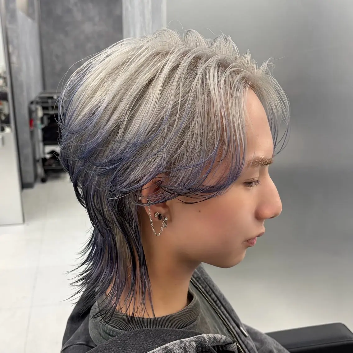 ミディアム カラー メンズ カット ヘアカラー トリートメント ʜᴀʀᴜᴋᴀ♱メンズ ウルフ/ブリーチのヘアスタイル