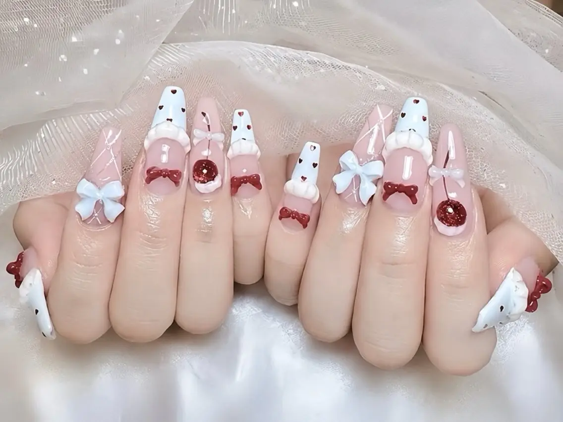 ネイル オーロラネイル チークネイル 桜ネイル クリアネイル ドット ハンドネイル Rin Nail Shinokuboのネイルデザイン