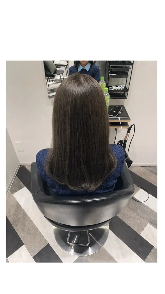 セミロング カラー ヘアカラー 𝐘𝐔𝐑𝐈𝐀 |秋葉原店🩶のヘアスタイル