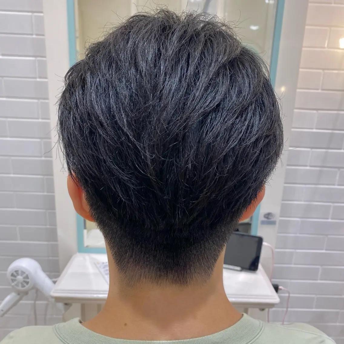 メンズ マッシュ 刈り上げ カット 吉澤 海咲のヘアスタイル