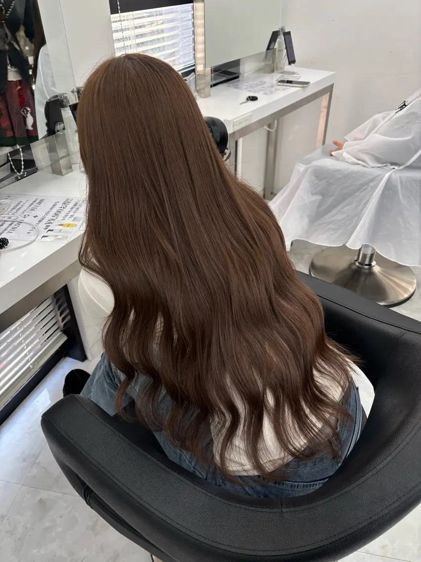 🤍U24限定🤍ダメージレスで海外ガールヘアに🤍ブリーチなしWカラー＋オリジナルトリートメント🤍の写真