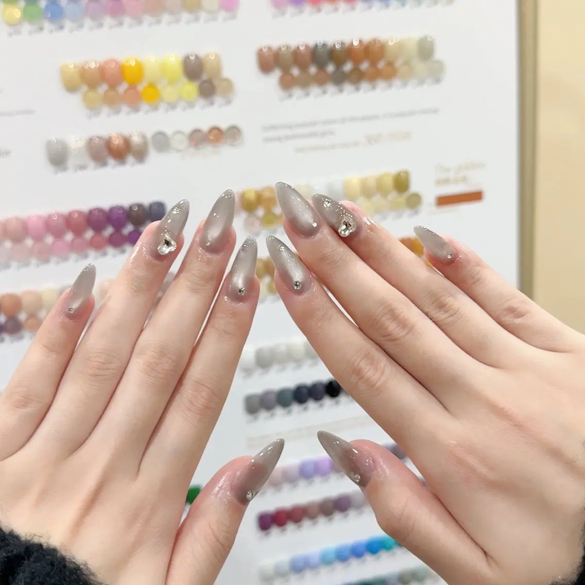 ネイル MQueen ネイルサロンマルのネイルデザイン