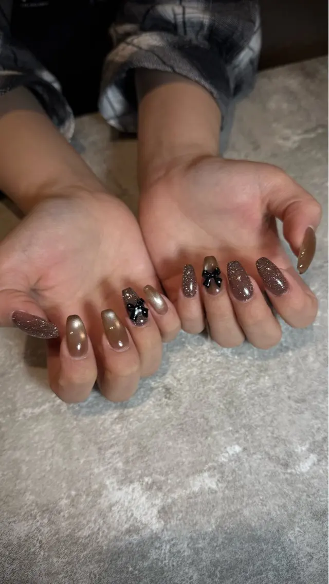 ワンカラー✨【オフ込み】2色選択可🙆‍♀️ラメ・マグネットネイル選択OK💅🏻の写真
