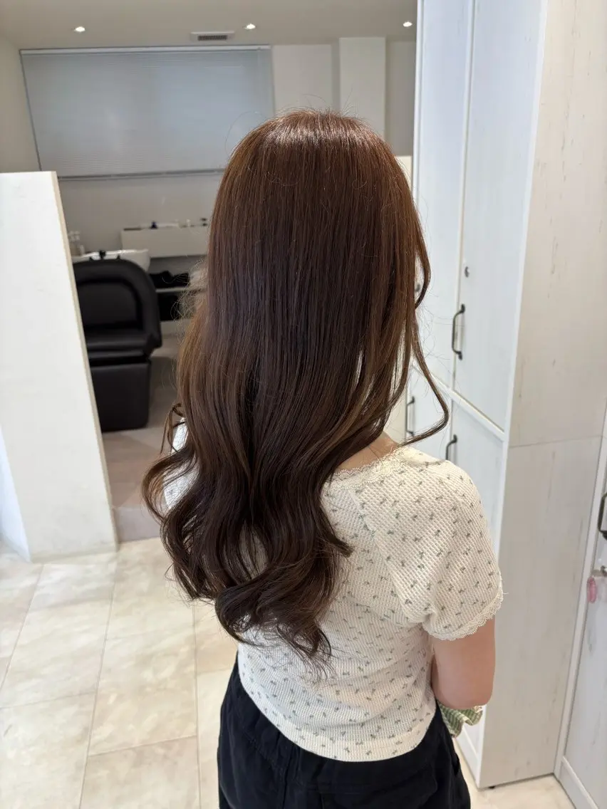 カラー 阪田 芽依のヘアスタイル