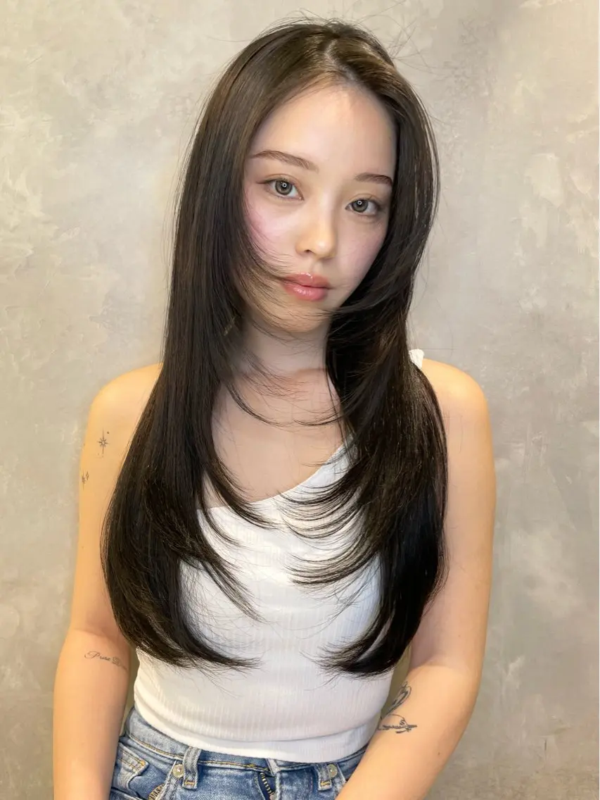 ミディアム レイヤーカット ボブ/デザインカラー /表参道/新井美有紀のヘアスタイル