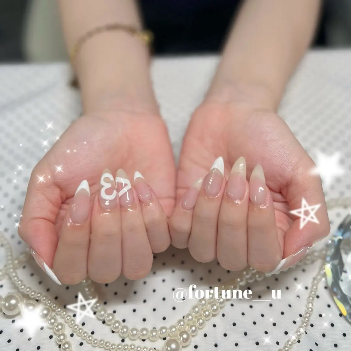 ネイル フレンチネイル ガーリー 韓国ネイル 持ち込み ワンホンネイル ハンドネイル 💜✩.* Yuuna💜のネイルデザイン