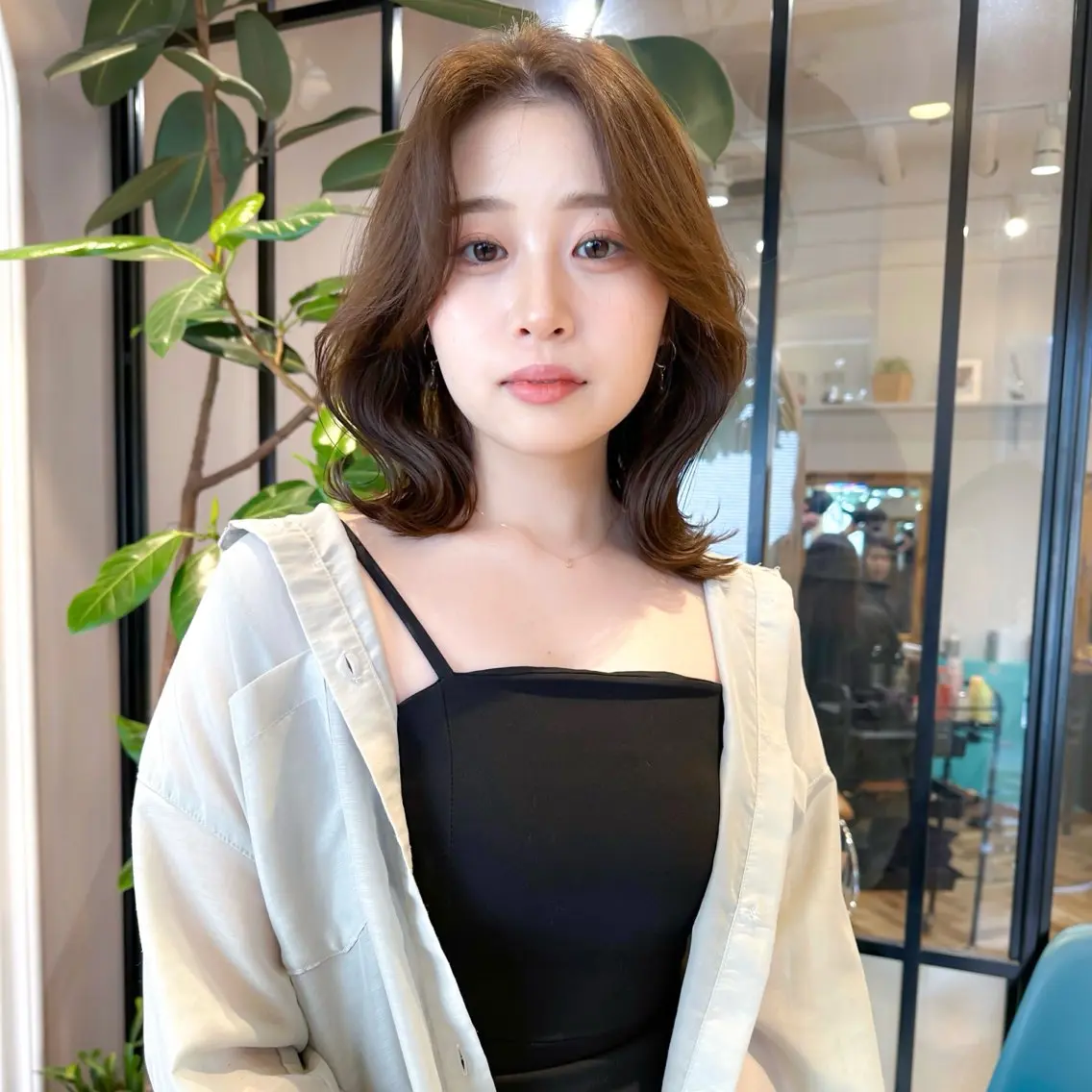 ミディアム カラー カット ヘアカラー トリートメント レイヤー🇰🇷小顔 見せ顔周り💕トモミのヘアスタイル