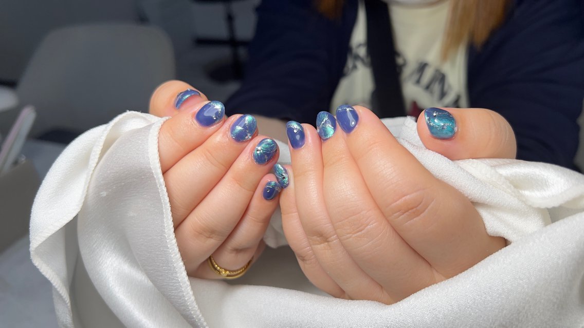 ネイル オーロラネイル ブルー グリーン マグネットネイル ネイビー ハンドネイル Sunset Nail 柏のネイルデザイン