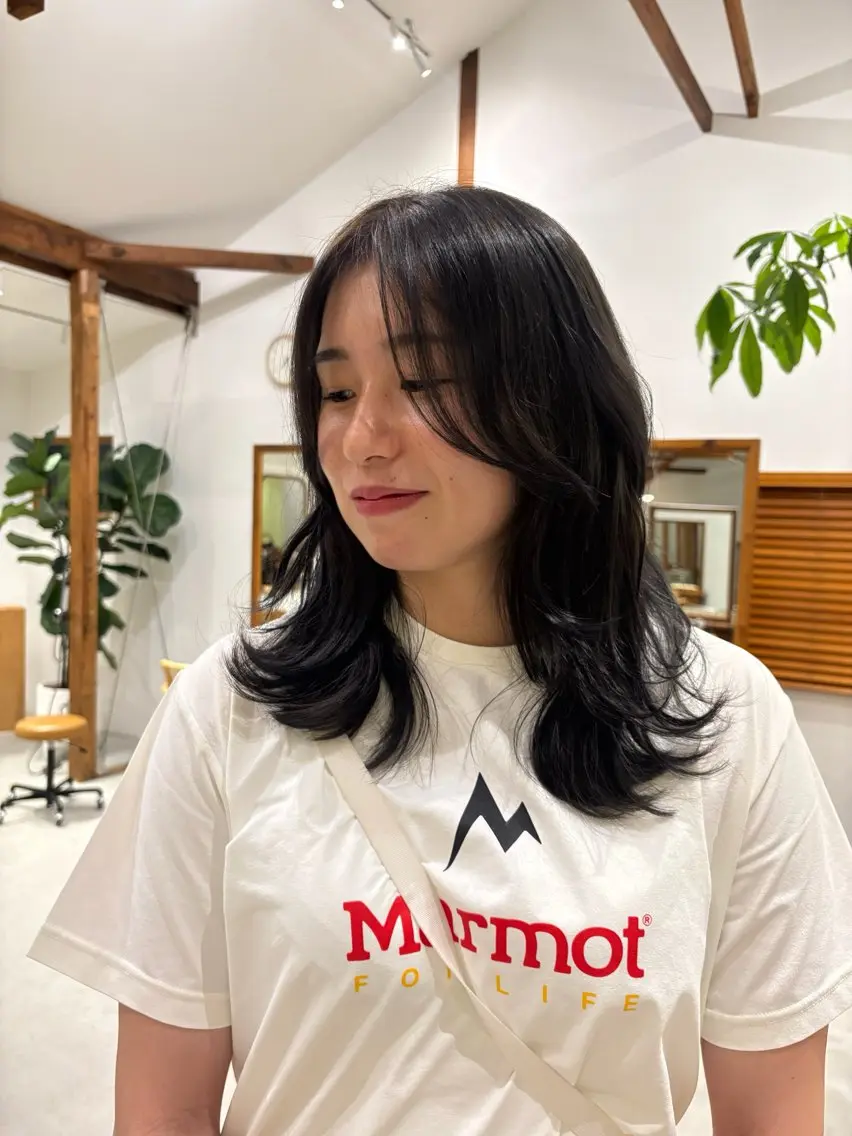 ミディアム カラー izumi 【mikke】のヘアスタイル