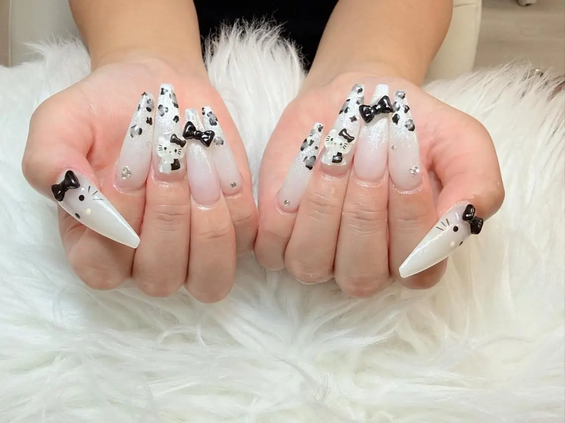 ネイル ハンドネイル ハンドケア Anh Nail 歌舞伎町のネイルデザイン