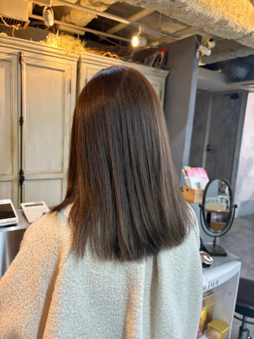 ミディアム ヘアカラー シモイケ ルアのヘアスタイル