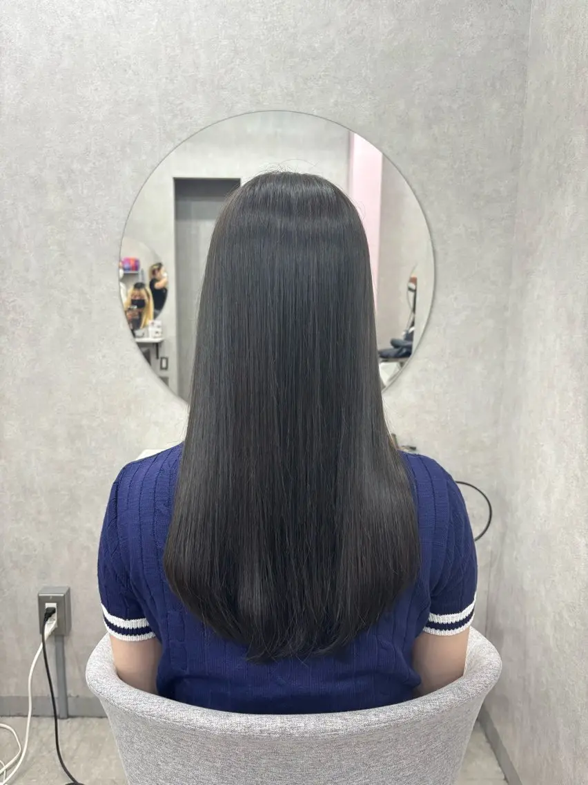 ロング カラー 倉澤 愛理のヘアスタイル