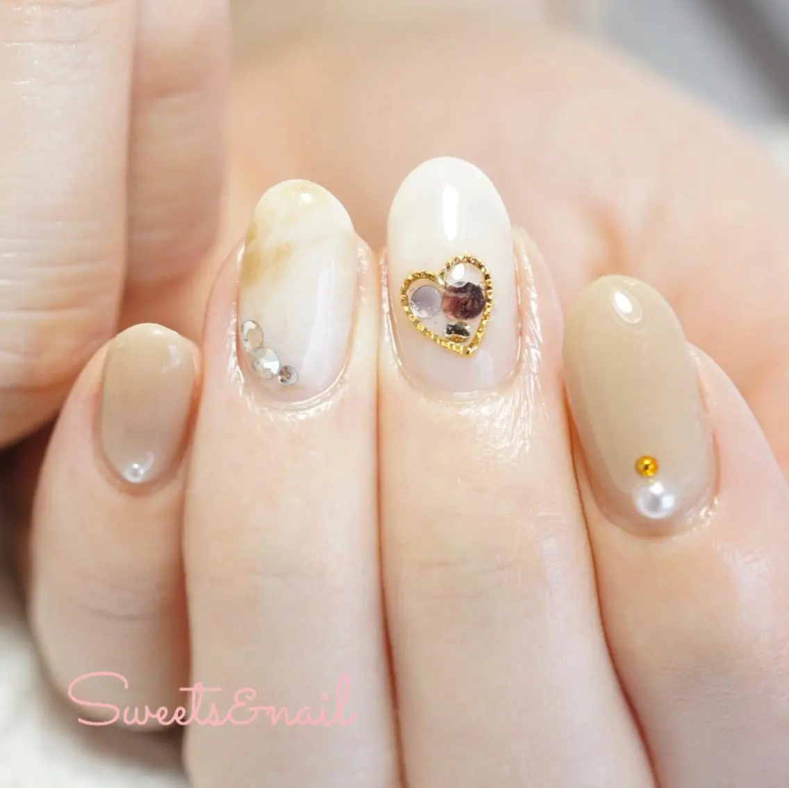 ネイル シンプルネイル Sweets& nail みなこのネイルデザイン