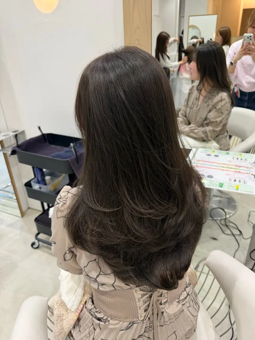 ロング カット ヘアカラー トリートメント SONA/レイヤー/ 顔周り/ダブルカラーのヘアスタイル