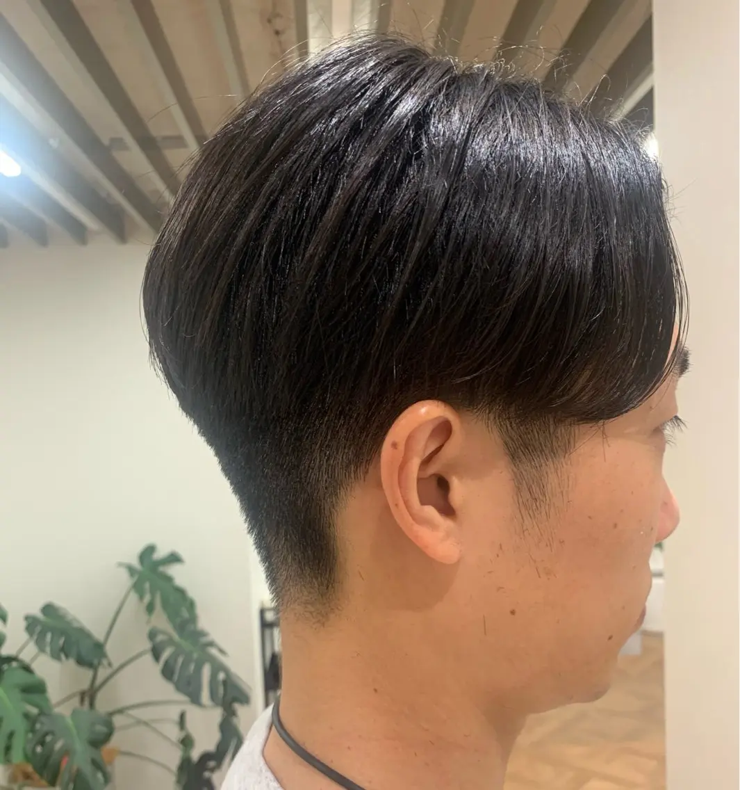 メンズ マッシュ 刈り上げ 佐々木 有彩のヘアスタイル
