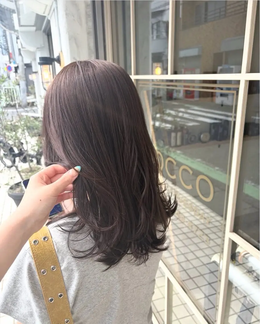セミロング カット トリートメント ROCCO アイナ/ レイヤー透明感カラーのヘアスタイル
