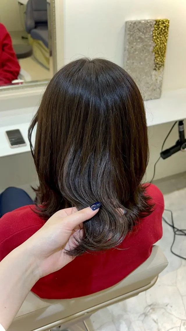 ミディアム オオバヤシ マホのヘアスタイル