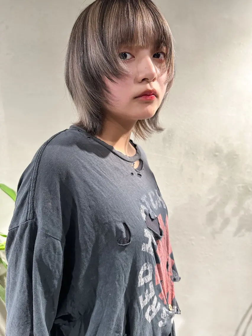ショート カラー ウルフカット illfrere / YUMEのヘアスタイル