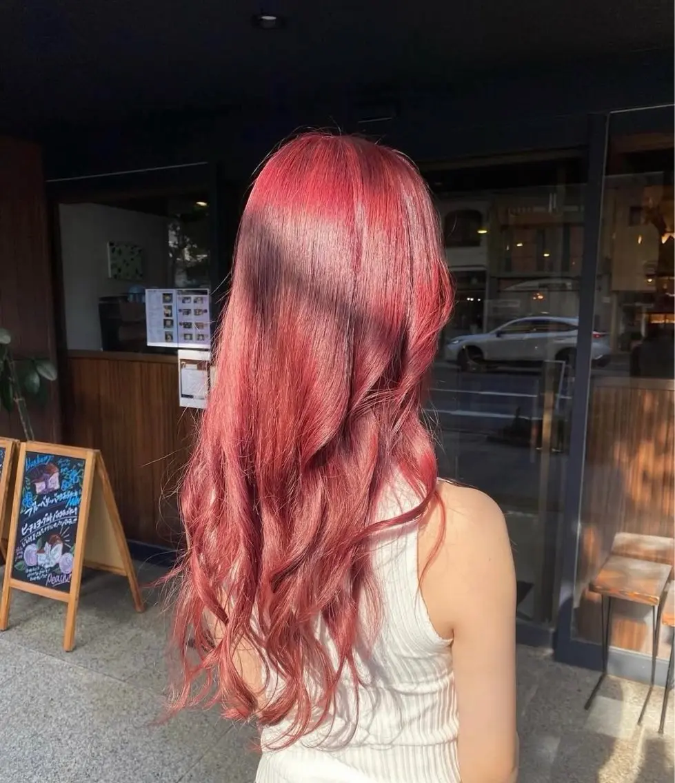 ロング カラー ブリーチ 今枝莉菜 上品なツヤカラーのヘアスタイル