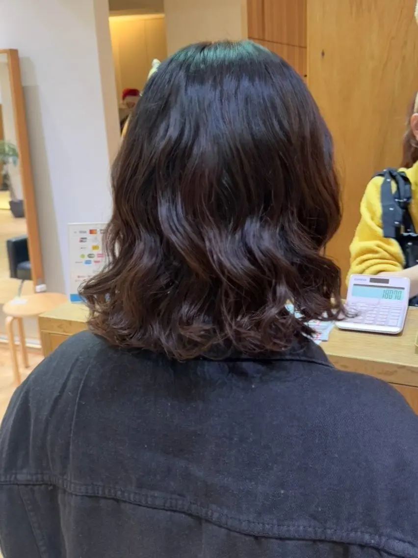 ミディアム カラー パーマ カット パーマ 大橋 芽衣のヘアスタイル