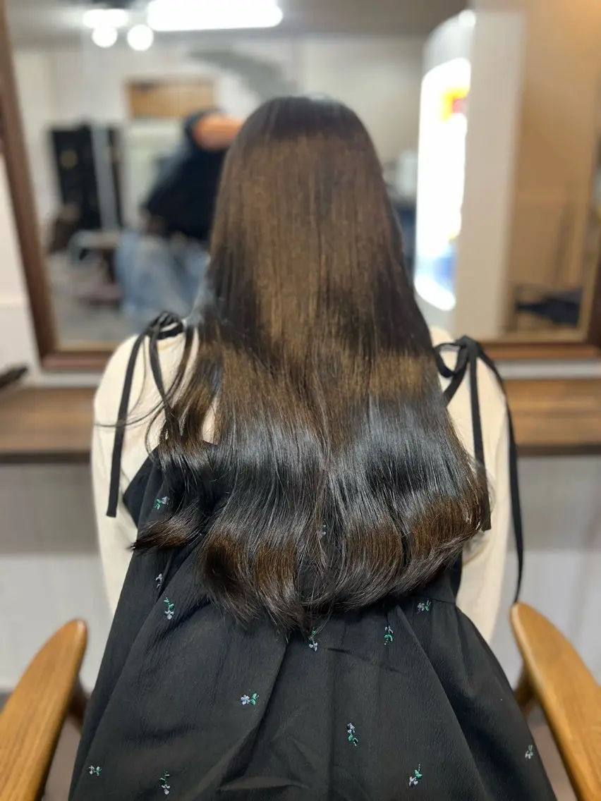 ロング カラー ヘアカラー トリートメント LE Nのヘアスタイル