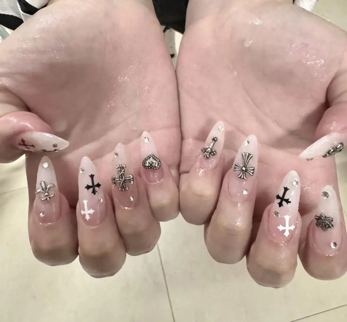 ネイル ハンドネイル 🎀 NaNa_nailのネイルデザイン