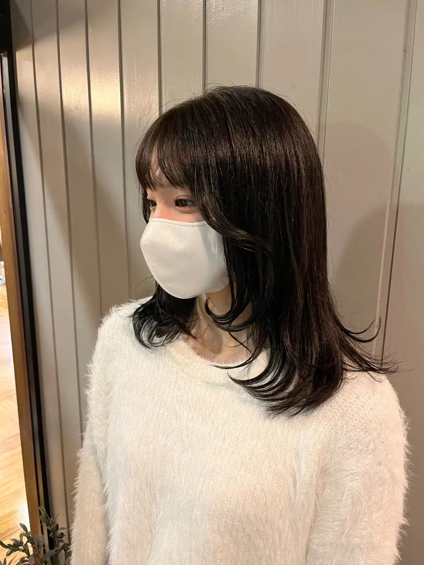 セミロング 顔まわりレイヤー 顔周りカット レイヤーカット 田中 結月のヘアスタイル