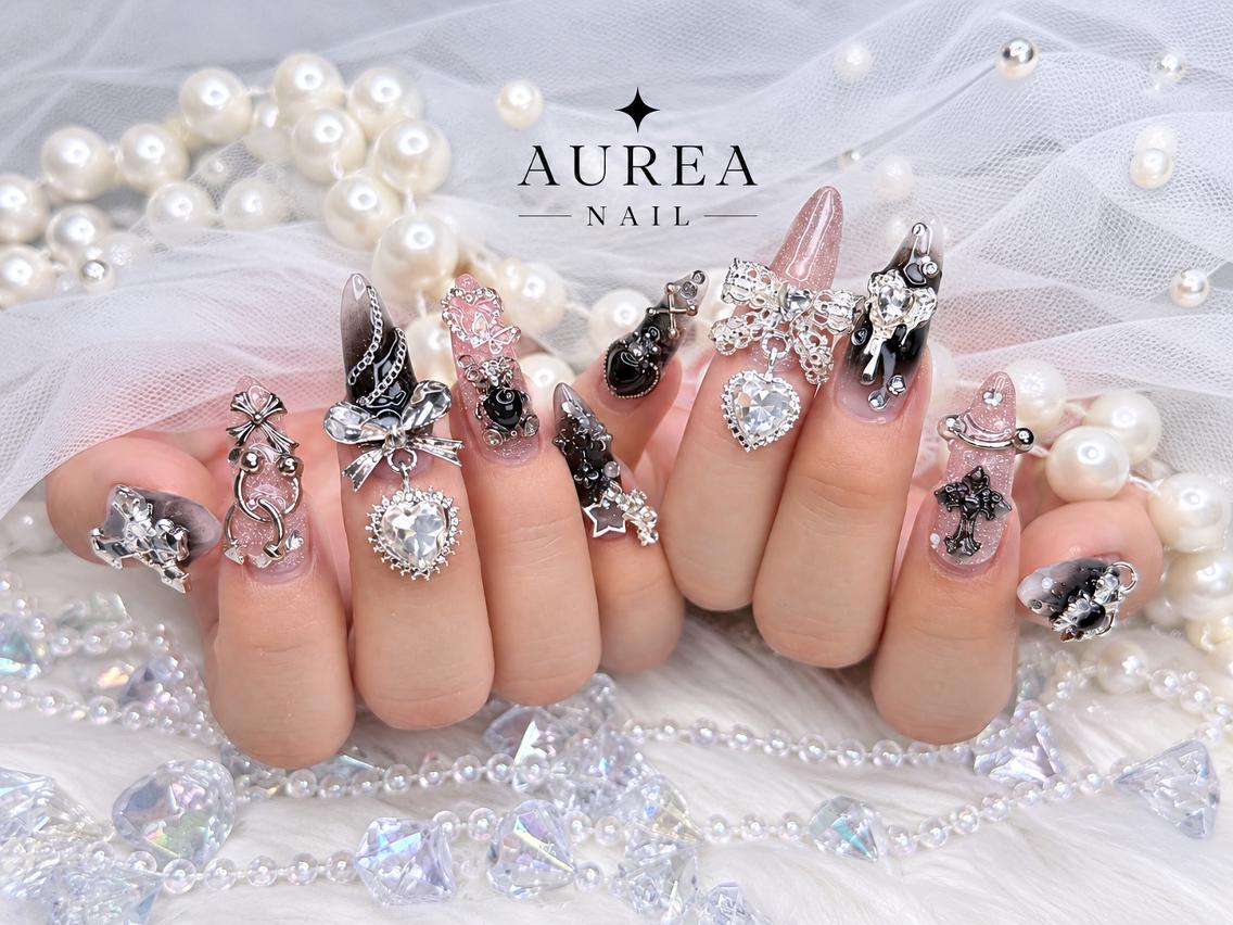 ネイル アートネイル ボルドー 長さ出し ハロウィン キラキラネイル H-nail ロング/3D/Y2Kのネイルデザイン