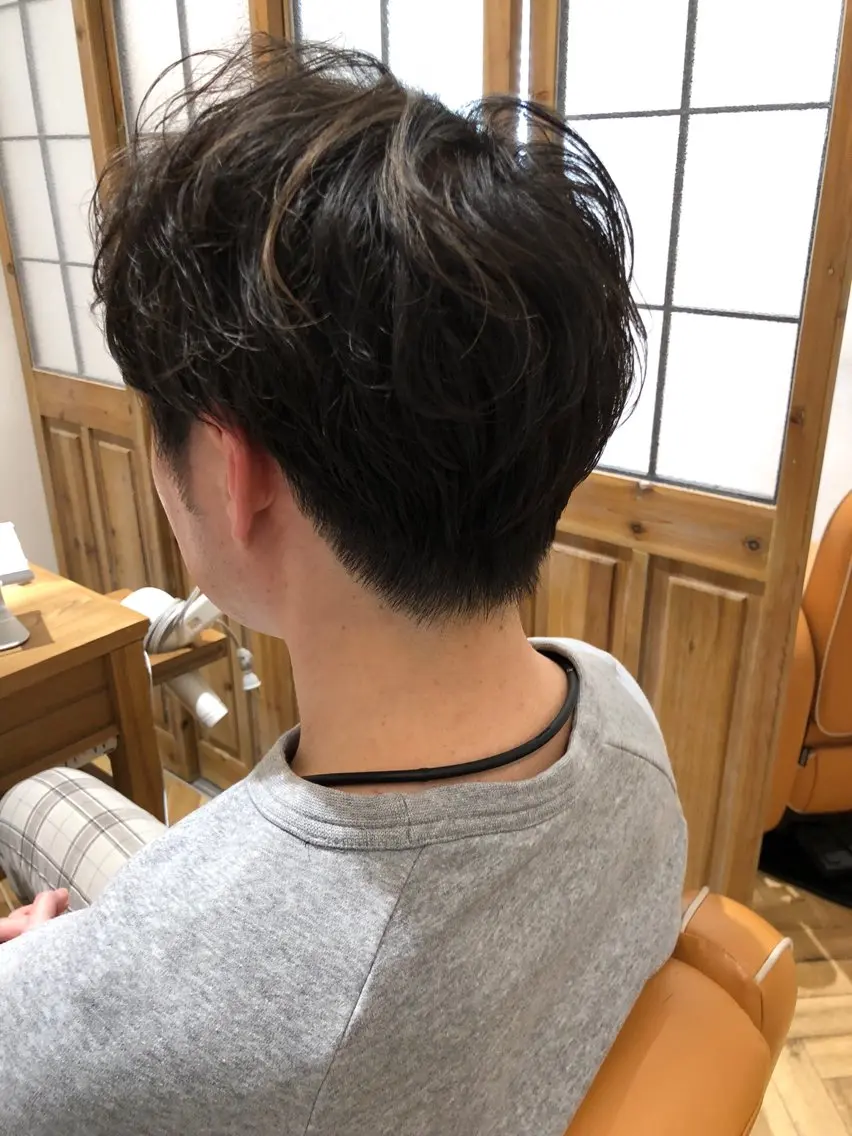ショート パーマ 30･40代支持率◎ 白髪ぼかし/うる艶髪のヘアスタイル