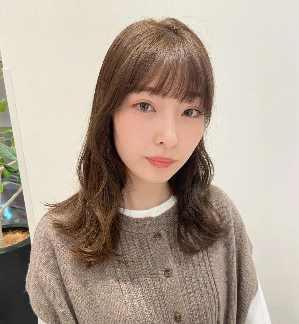 セミロング カラー ベージュカラー ブリーチ ブリーチなしカラー 木下 奈々のヘアスタイル