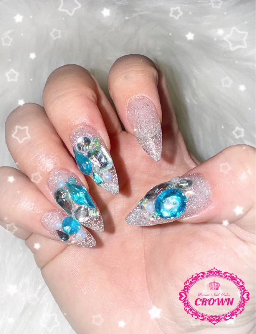 ネイル CROWN プライベートサロンのネイルデザイン