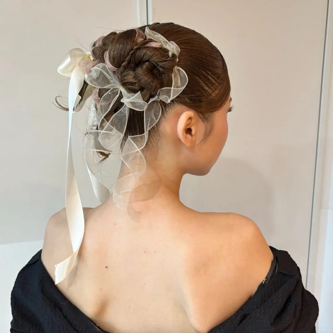 【期間限定】お呼ばれヘアアレンジ🤍✩.*˚の写真