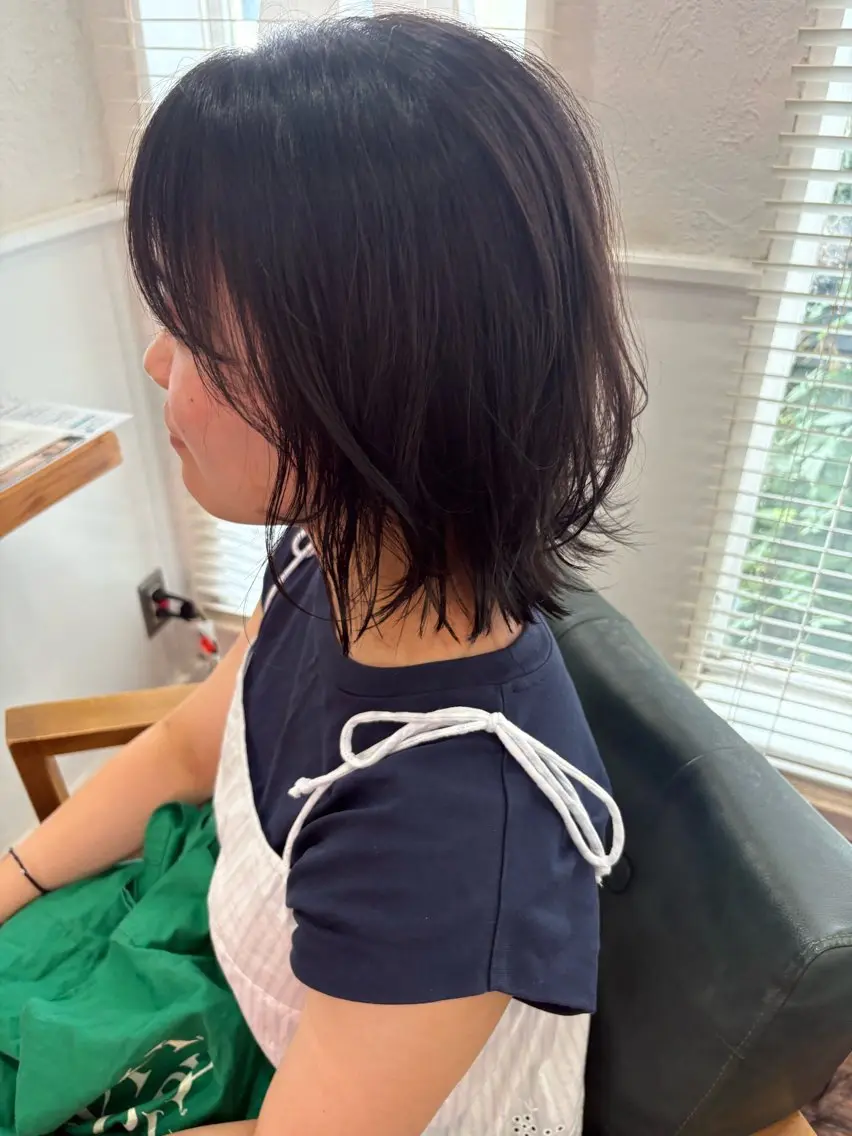 ショート カラー レイヤーカット カット ヘアカラー トリートメント 江原 彩華のヘアスタイル