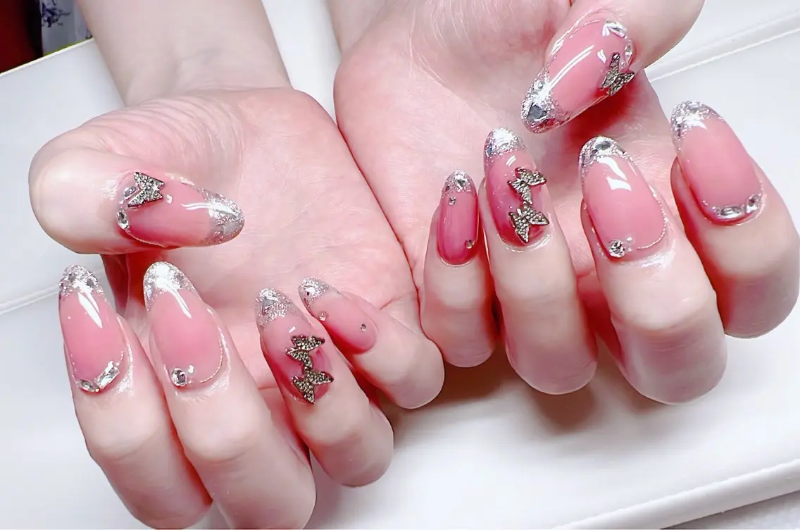 ネイル フレンチネイル ガラスフレンチ ハンドネイル Di'a nail ネイルサロンのネイルデザイン