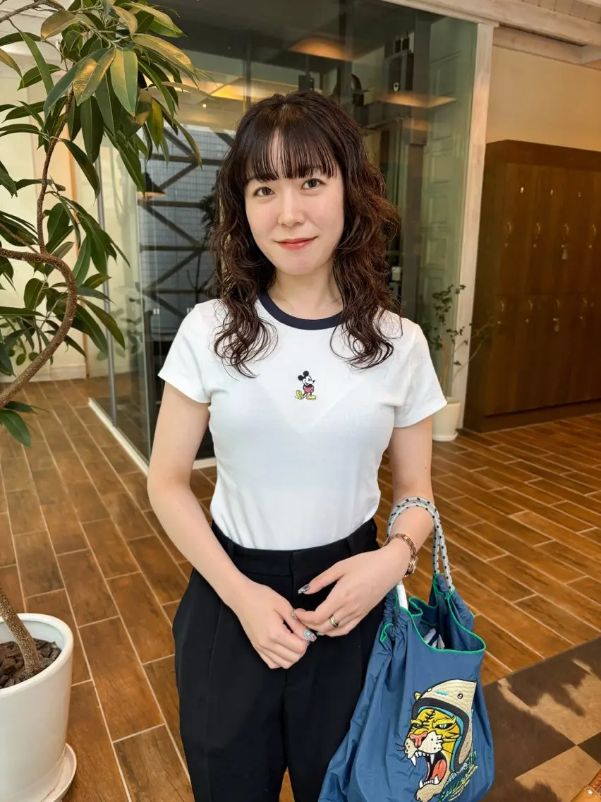 セミロング カット パーマ トリートメント 越川 友美子のヘアスタイル