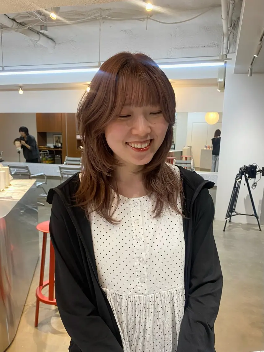 セミロング カラー ベージュカラー ブリーチ ピンクカラー ヘアカラー TOE 【Sakura..】のヘアスタイル