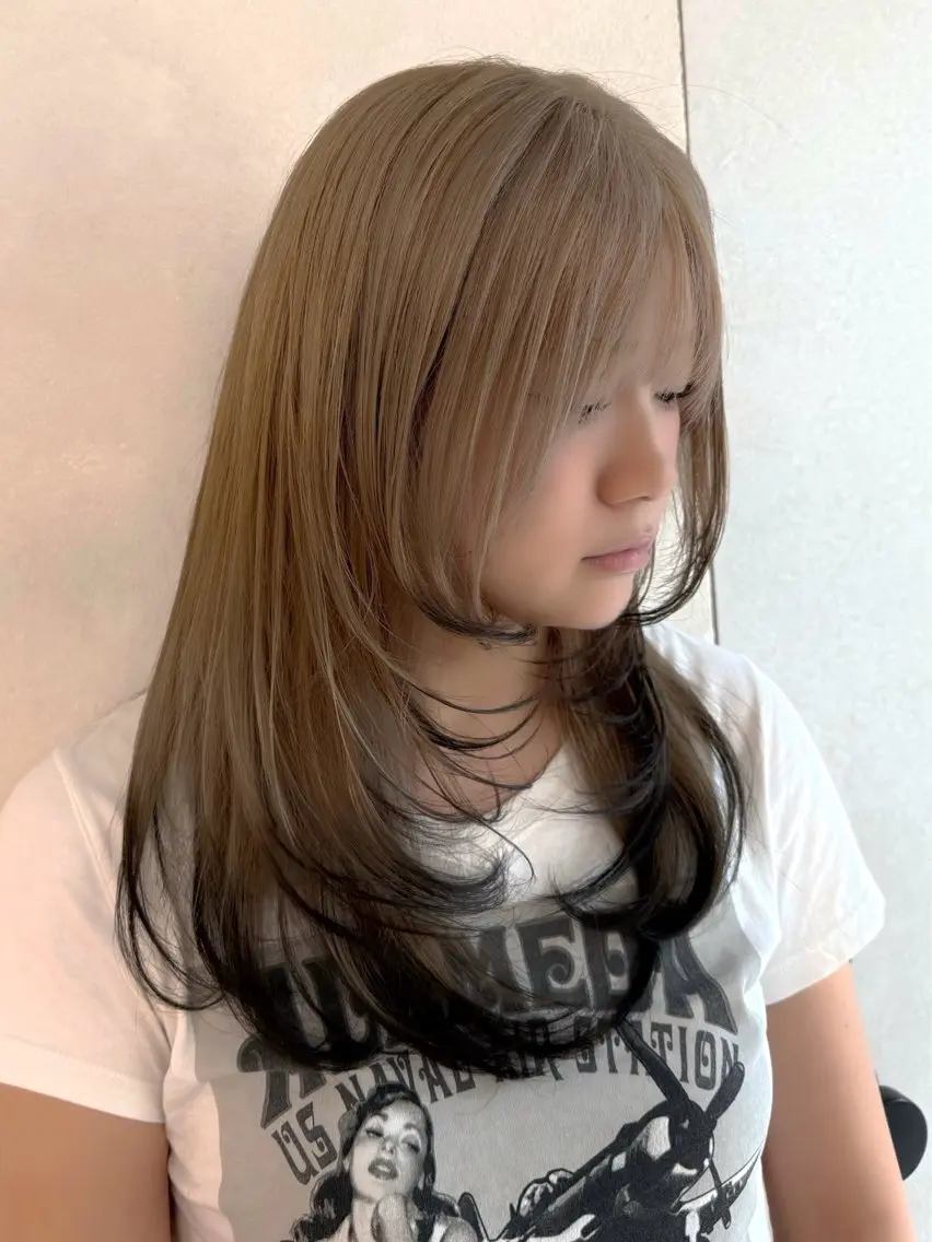 ミディアム 韓国風ヘア レイヤーカット 似合わせカット レイヤー／ハイトーン 🍎森貝洋亮🍎のヘアスタイル