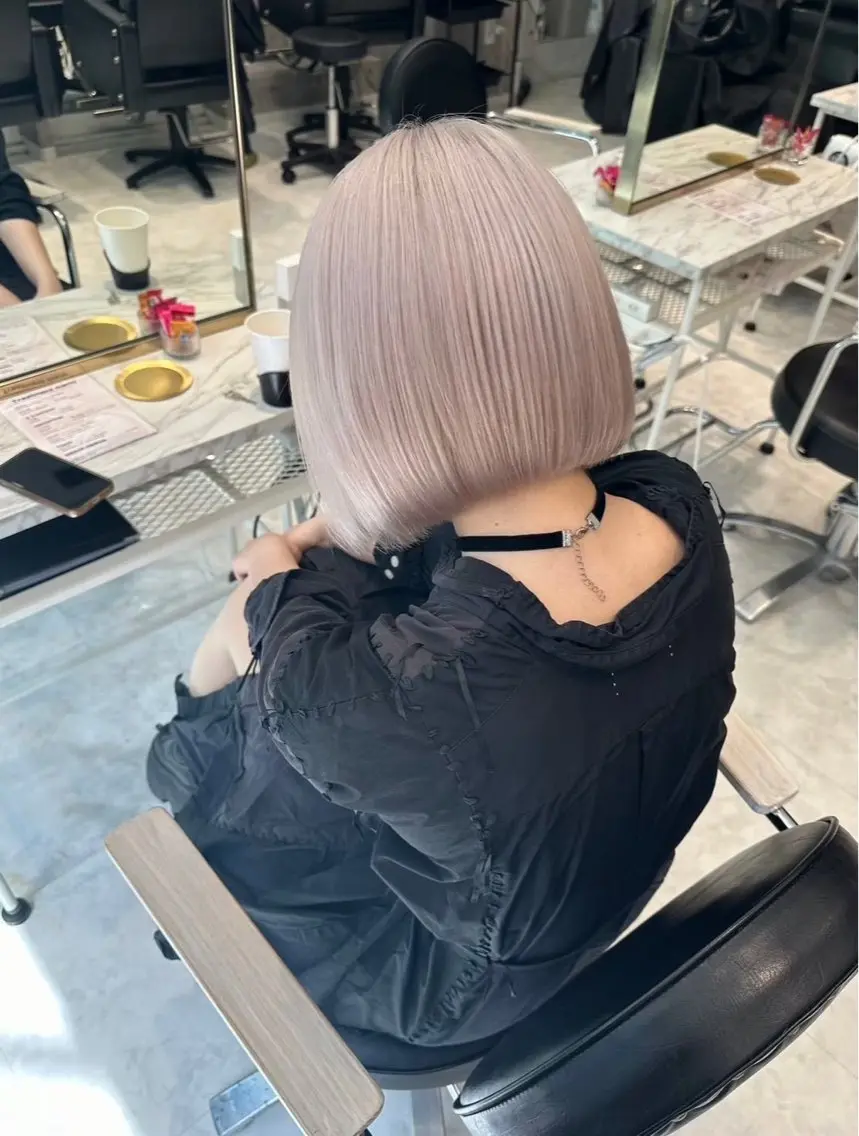 ショート カラー ヘアカラー トリートメント ヘアセット ハイトーンアレンジ 🦋🥀Shuriのヘアスタイル