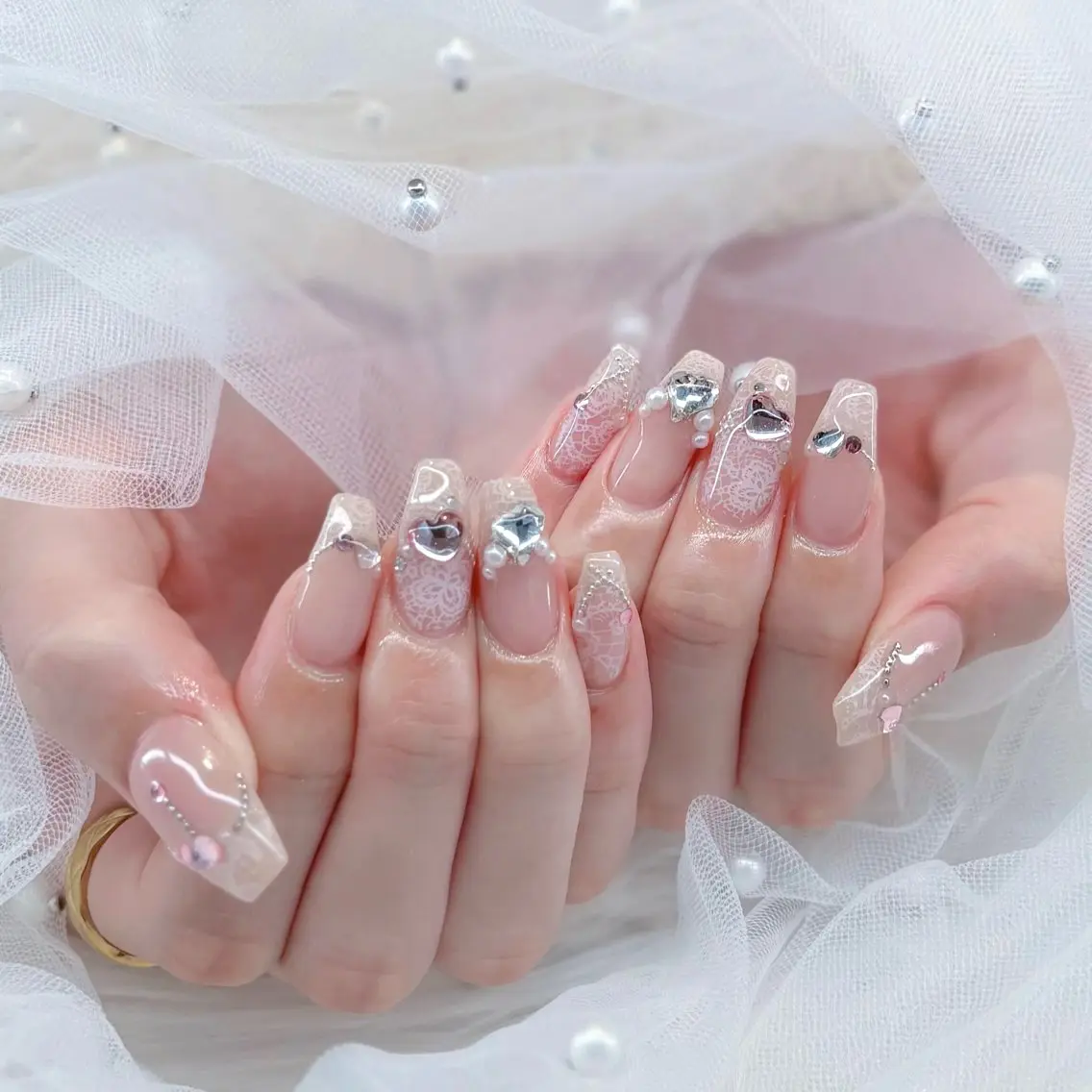 ネイル ガーリー ハート キラキラネイル ワンホンネイル ハンドネイル Keli Nail 難波のネイルデザイン