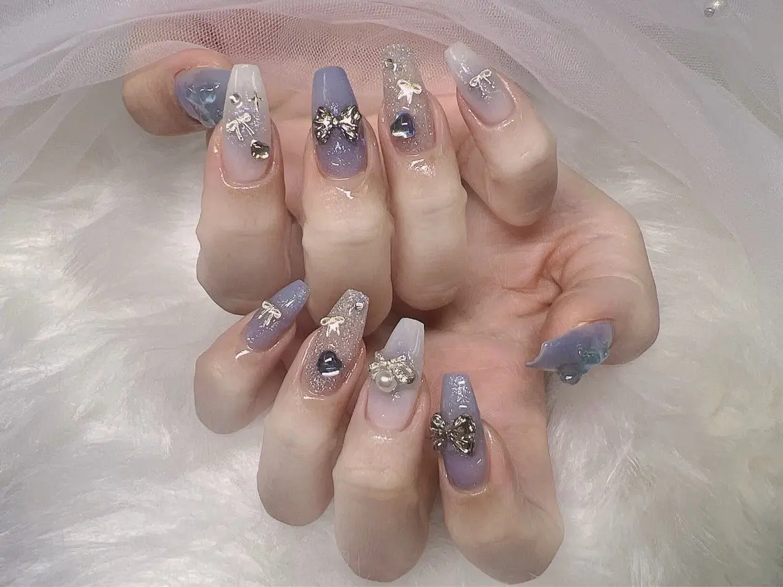 ネイル ブルー チークネイル 長さ出し フラッシュネイル ジェルネイル ハンドネイル Kei Nail 長さ出し 付け放題のネイルデザイン