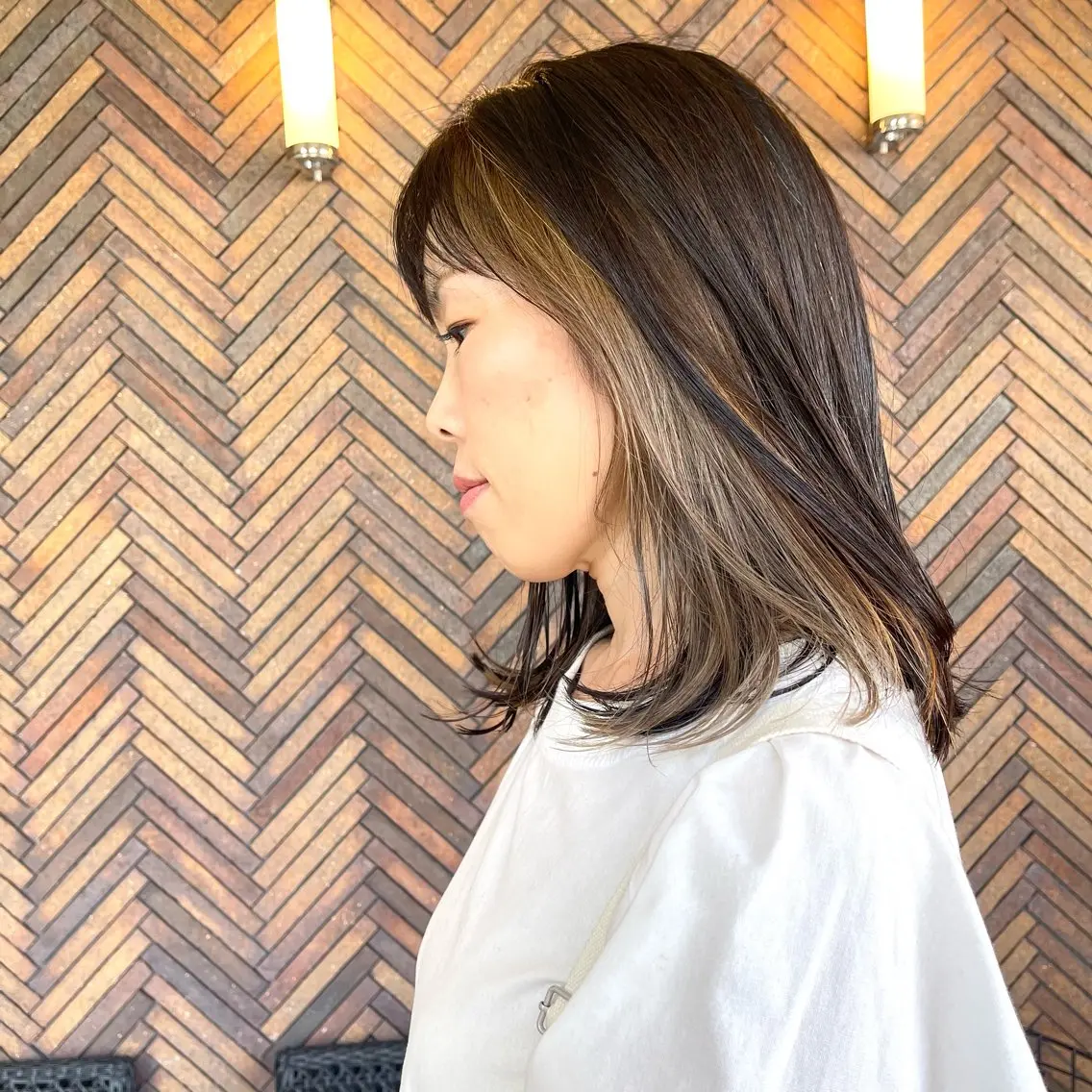 ミディアム カラー イヤリングカラー グレージュ ハイライトカラー インナーカラー ハイライト 黒崎 勝巳のヘアスタイル