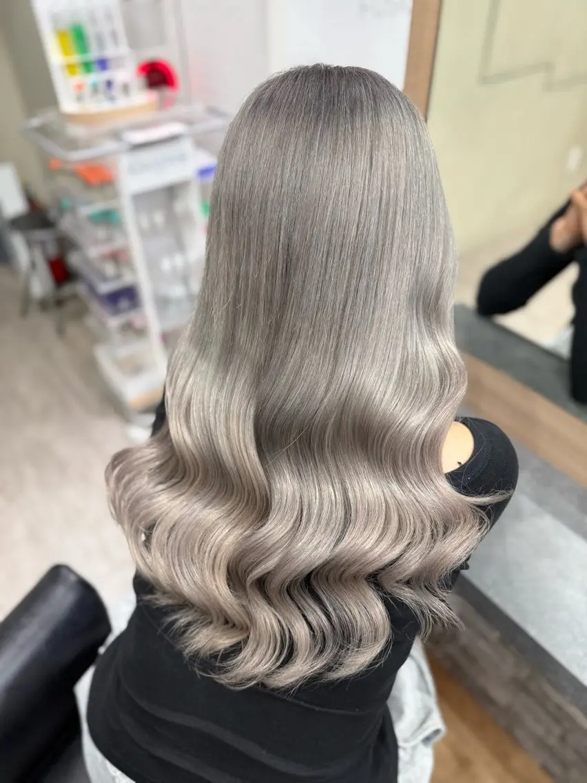 ロング カット ヘアカラー トリートメント Lapis ちはなのヘアスタイル